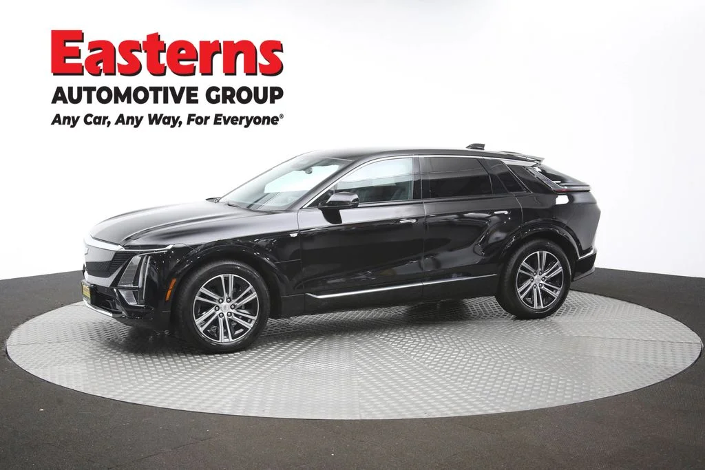 Used 2025 Black Cadillac Luxury image 59