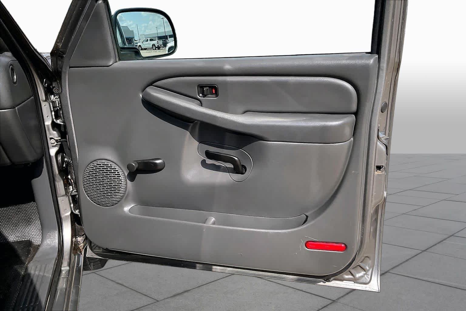 Used 2006 Graystone Metallic Chevrolet Work Truck image 20