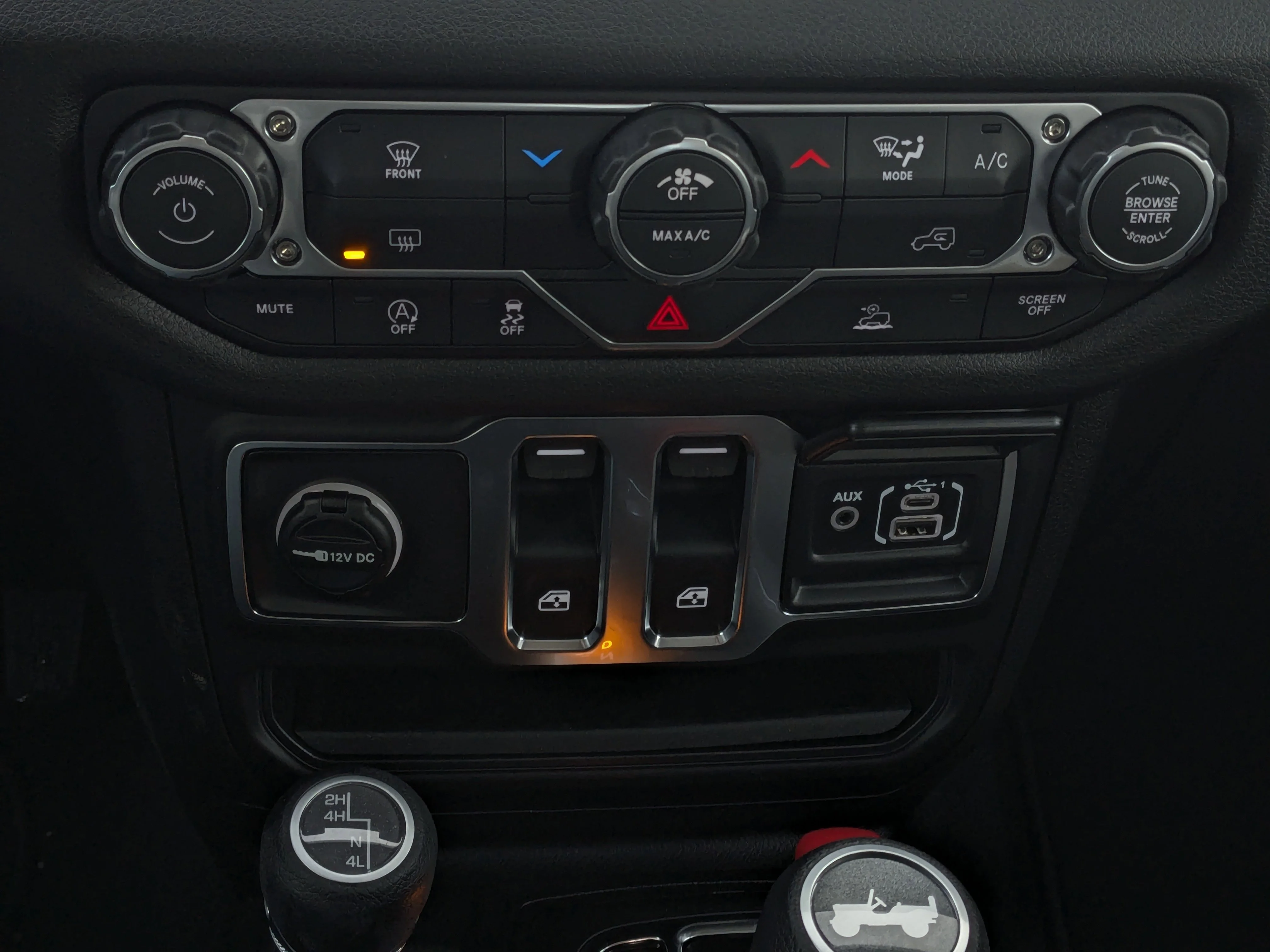 New 2026 Black Jeep Sport - - 2.0L Turbo Engine - 12.3 Uconnect 5 Display - Black Freedom Hardtop - 8-Speed Auto & More image 20