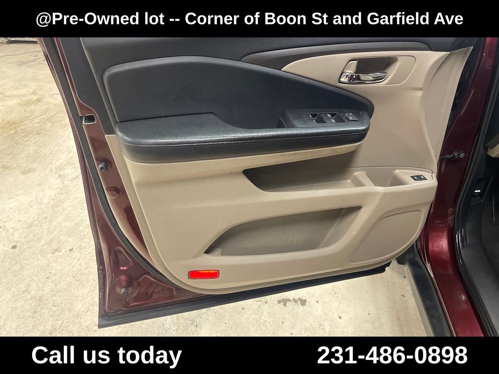 Used 2018 Red Honda EX-L image 14