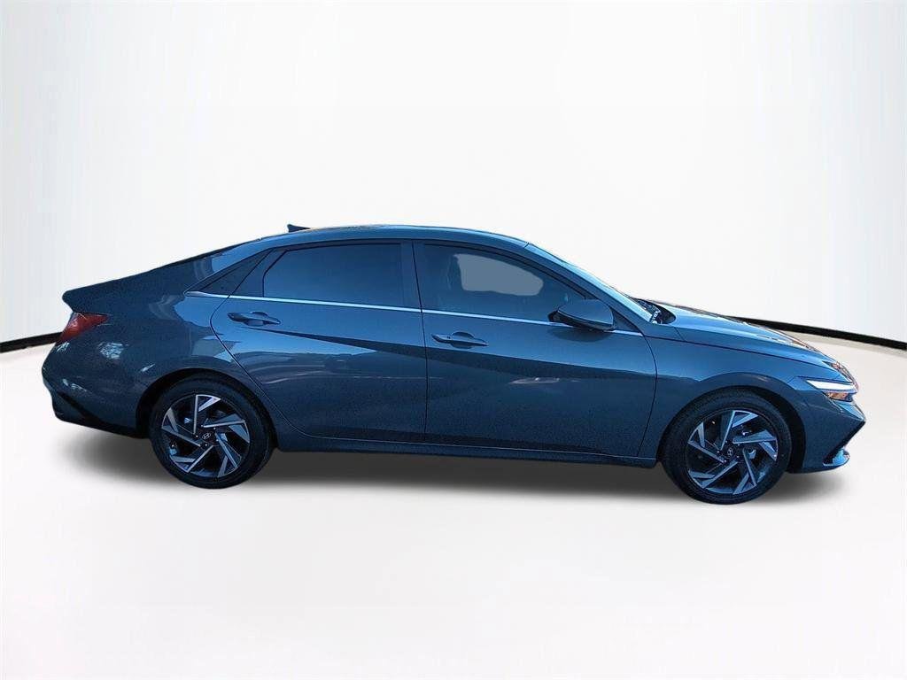 New 2026 Gray Hyundai Limited image 4