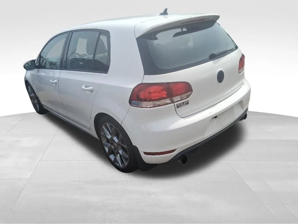 Used 2013 Black Volkswagen Base image 5