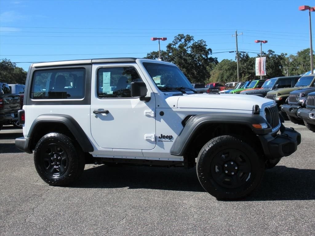 New 2026 Bright White Clear-Coat Exterior Paint Jeep Sport image 2