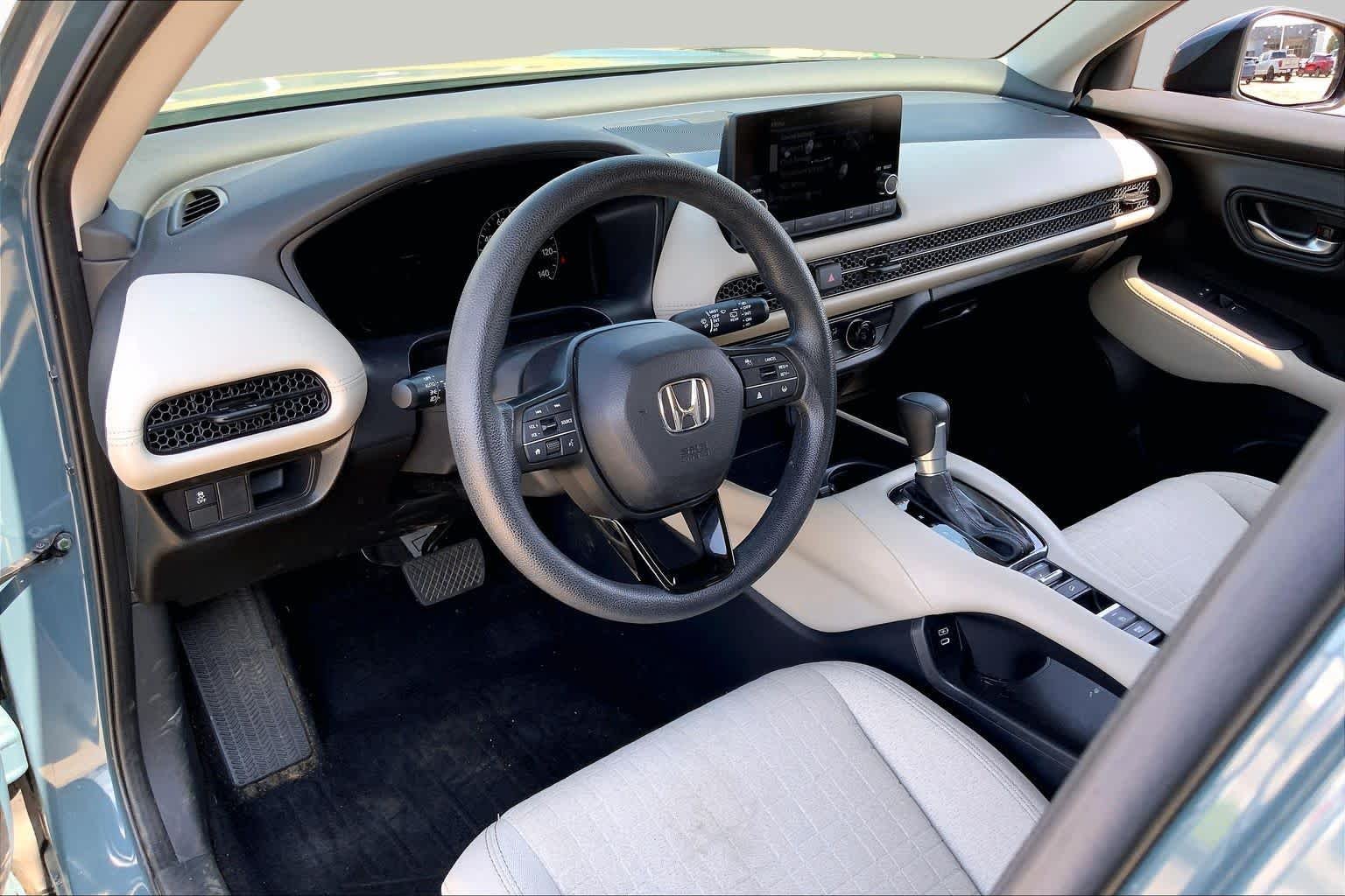 Used 2025 Nordic Forest Pearl Honda LX image 17