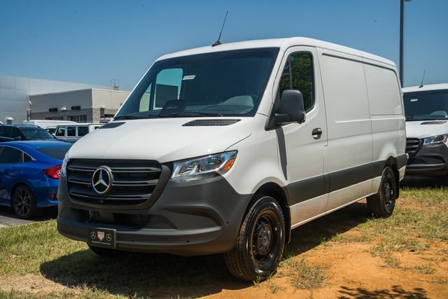 New 2026 Arctic White Mercedes-Benz Cargo 144 WB image 3