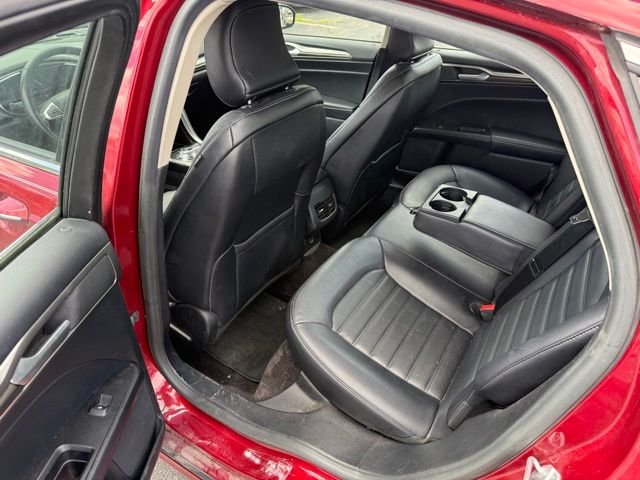 Used 2017 Red Ford SE image 6