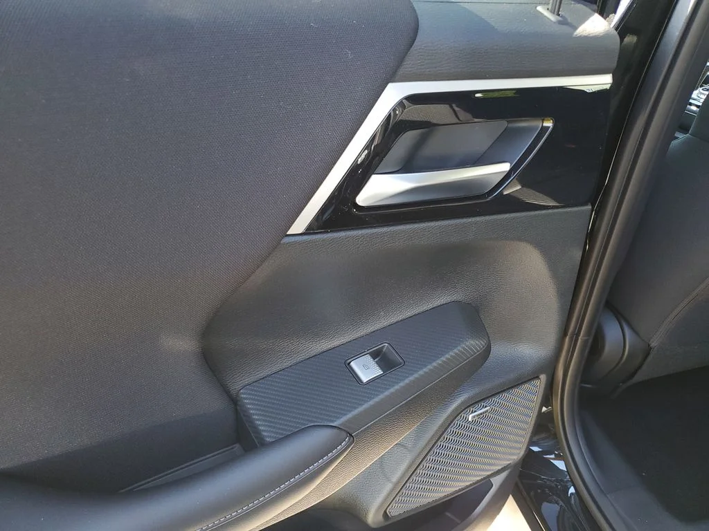 2026 Mitsubishi Outlander ES - Photo 11
