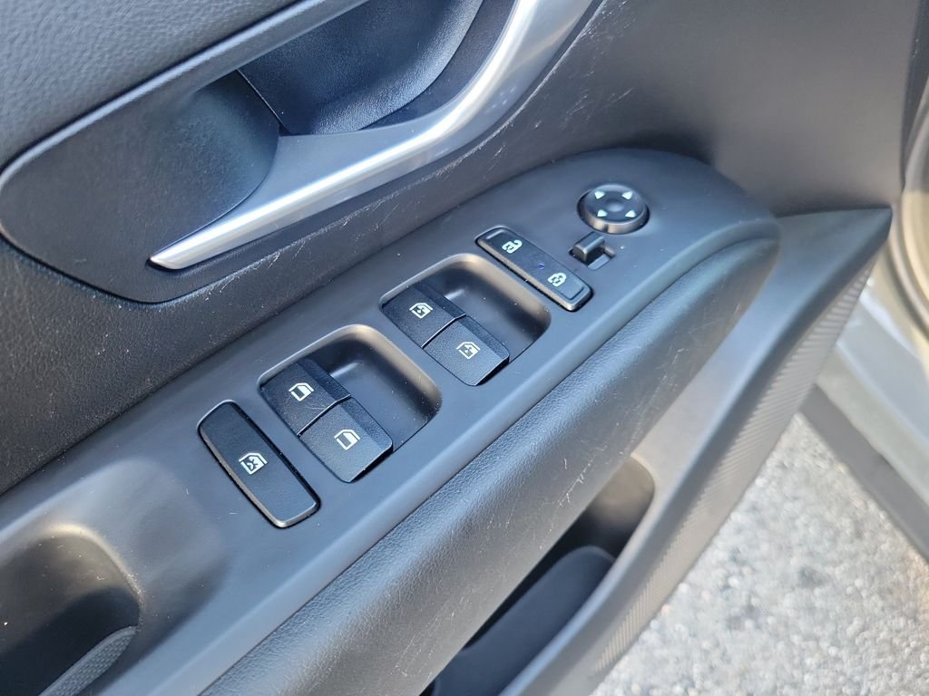 Used 2023 Gray Hyundai SEL image 18