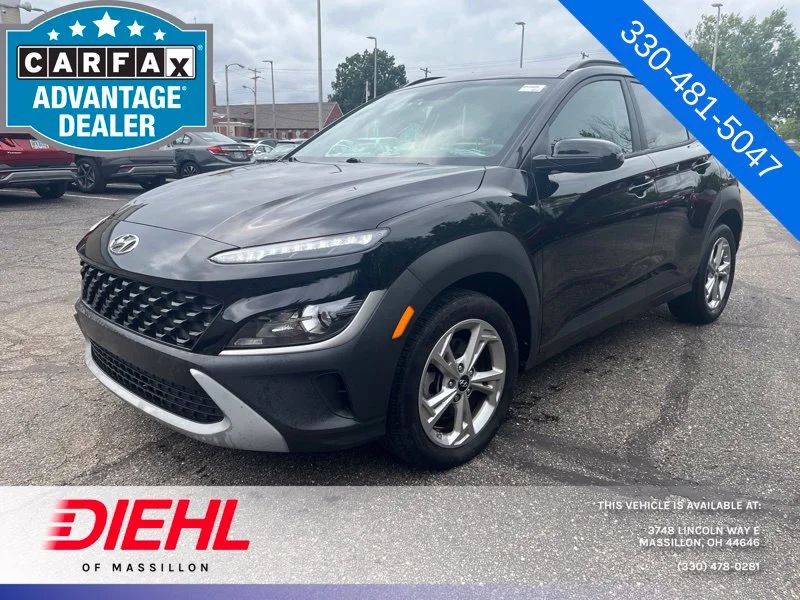 Used 2023 Black Hyundai SEL image 1