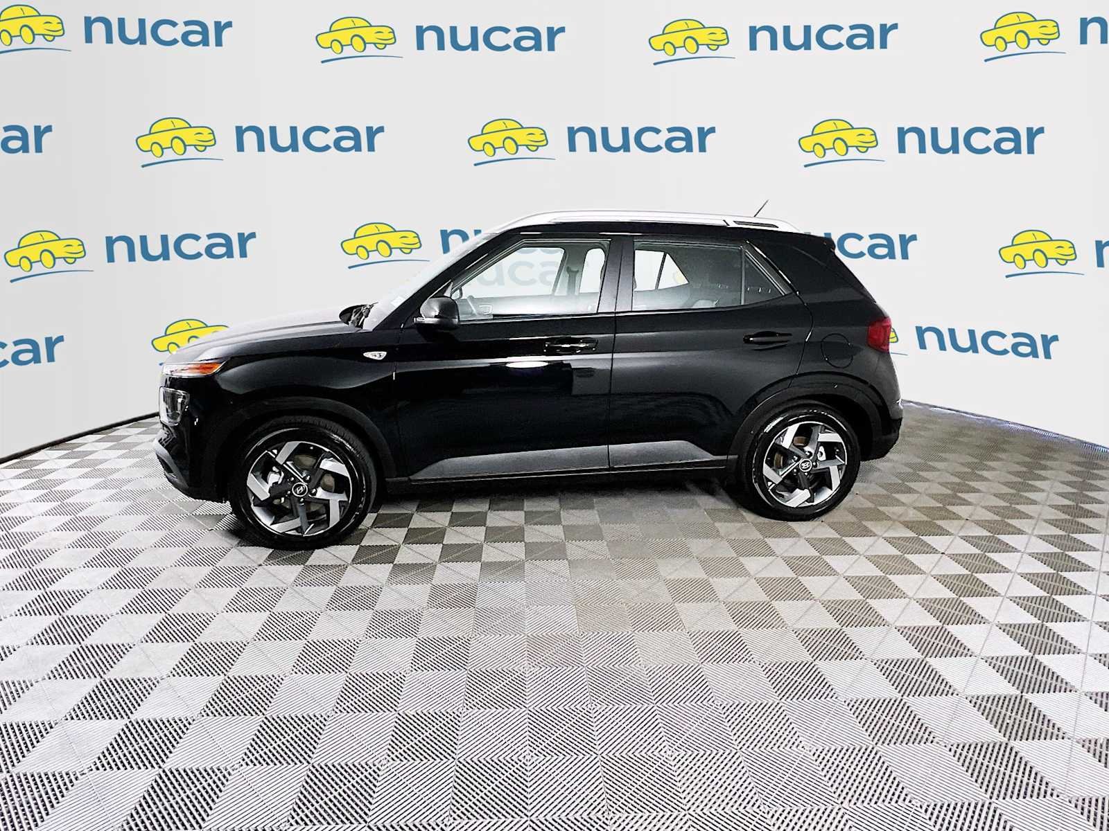 Used 2023 Onyx Black Hyundai SEL image 4