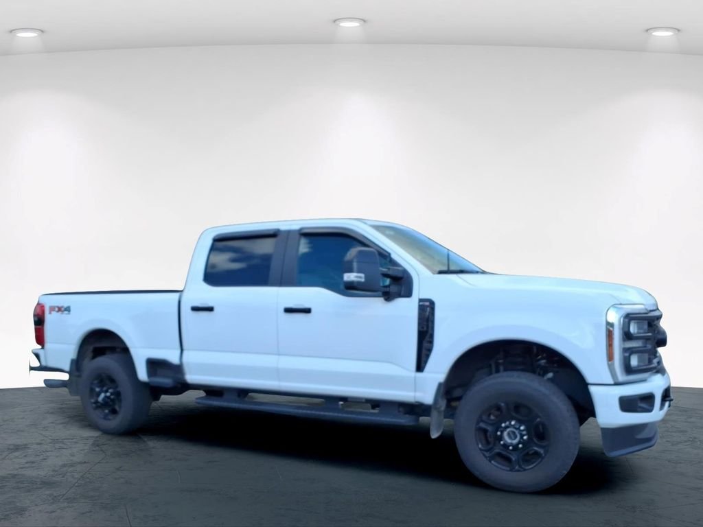 Used 2024 White Ford XL image 18
