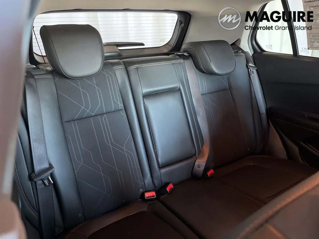 Used 2022 Red Chevrolet LT image 30