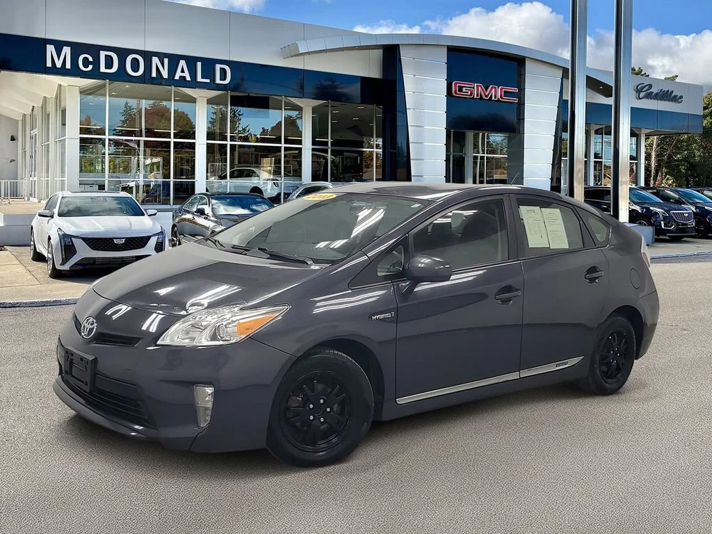 2013 Toyota Prius Two's photo