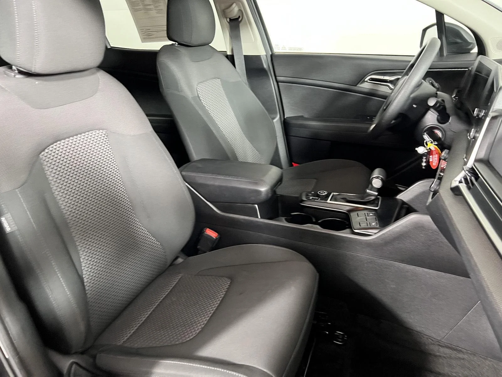 Used 2024 Gy Kia LX image 28