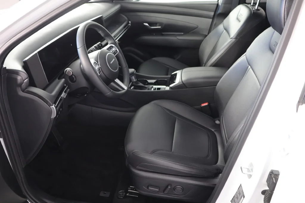 Certified Used 2025 White Pearl Hyundai XRT image 18