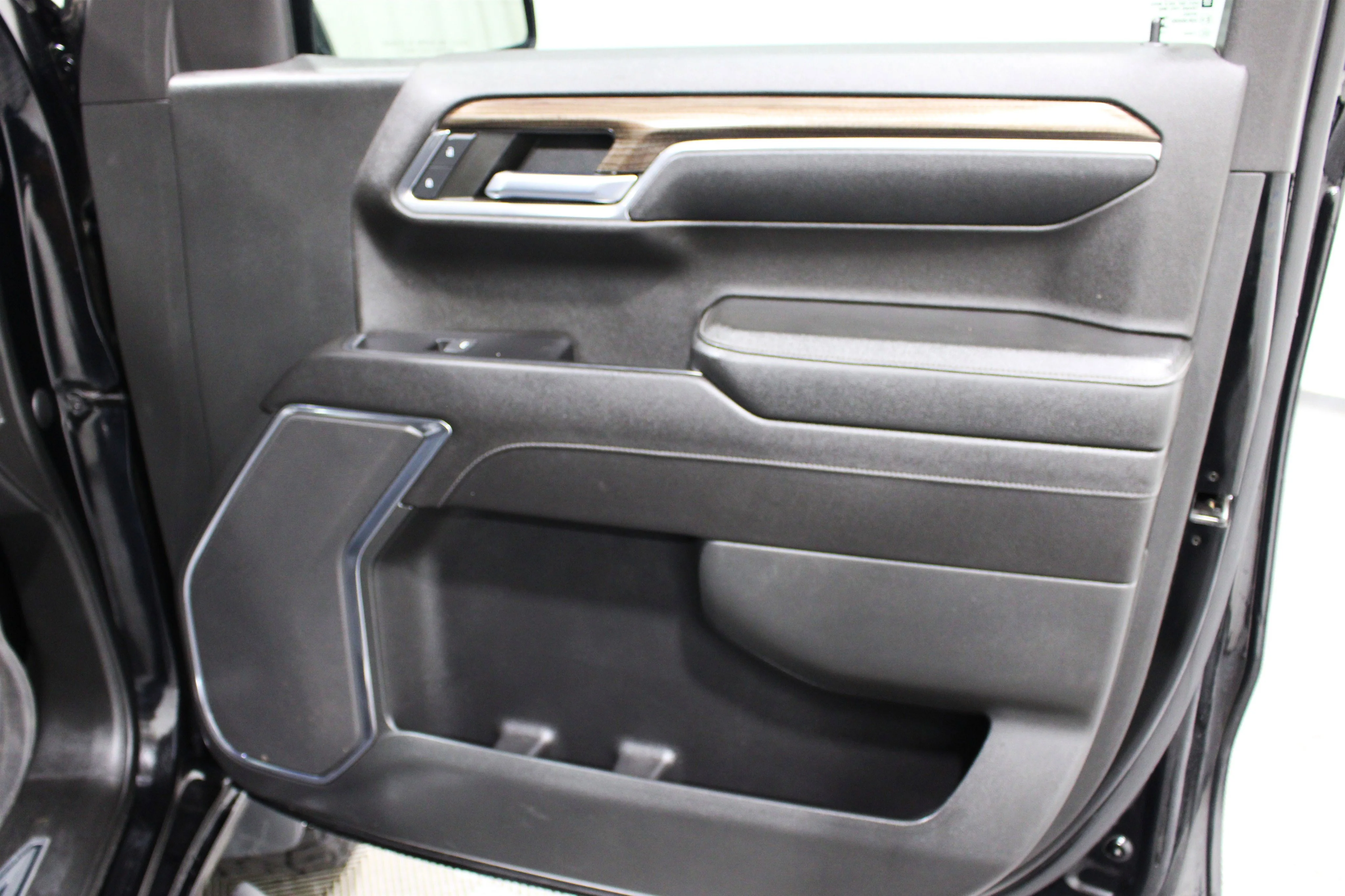 2023 Chevrolet Silverado 1500 LT Trail Boss - Photo 27