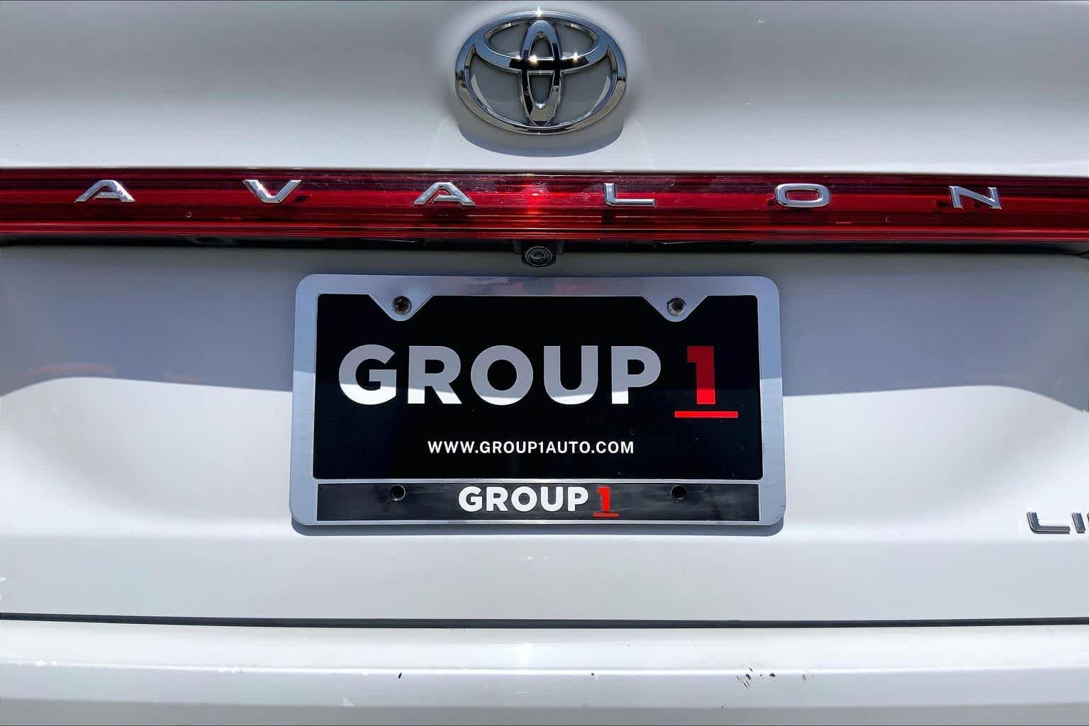 Used 2022 Wind Chill Pearl Toyota Limited image 10