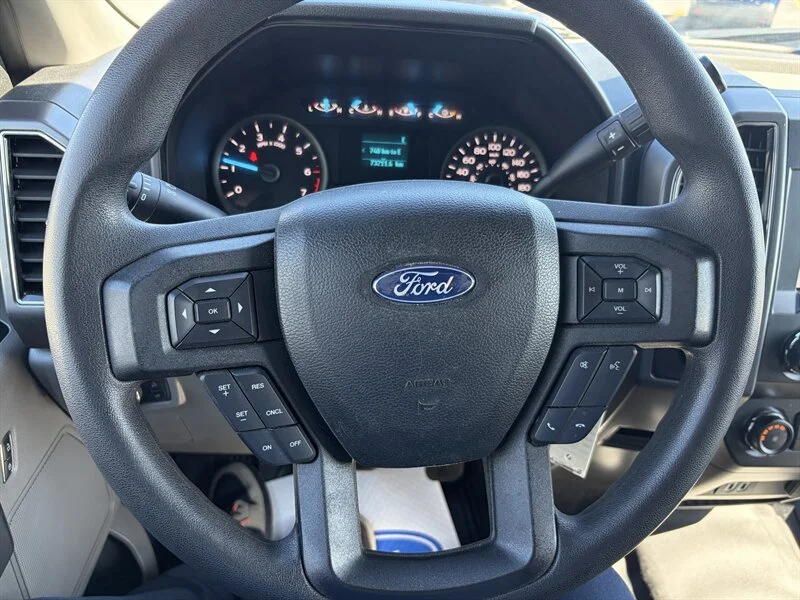 Used 2019 Grey Ford XLT image 11
