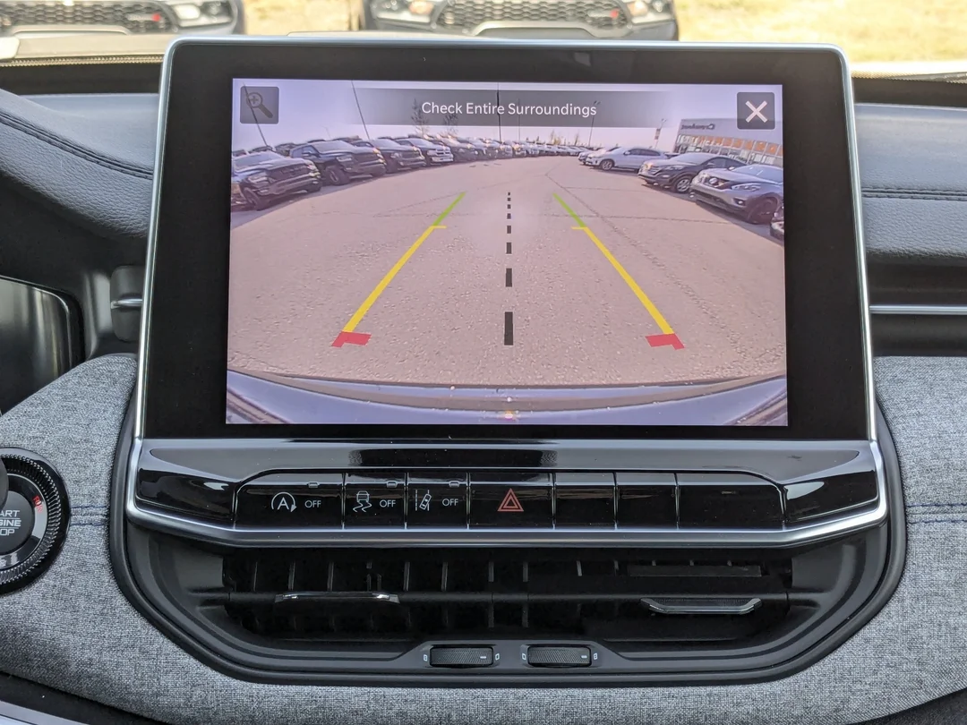 New 2026 Black Jeep North - - 4x4 - Panoramic Sunroof - Alpine Audio - Adaptive Cruise - Power Liftgate & More! image 21