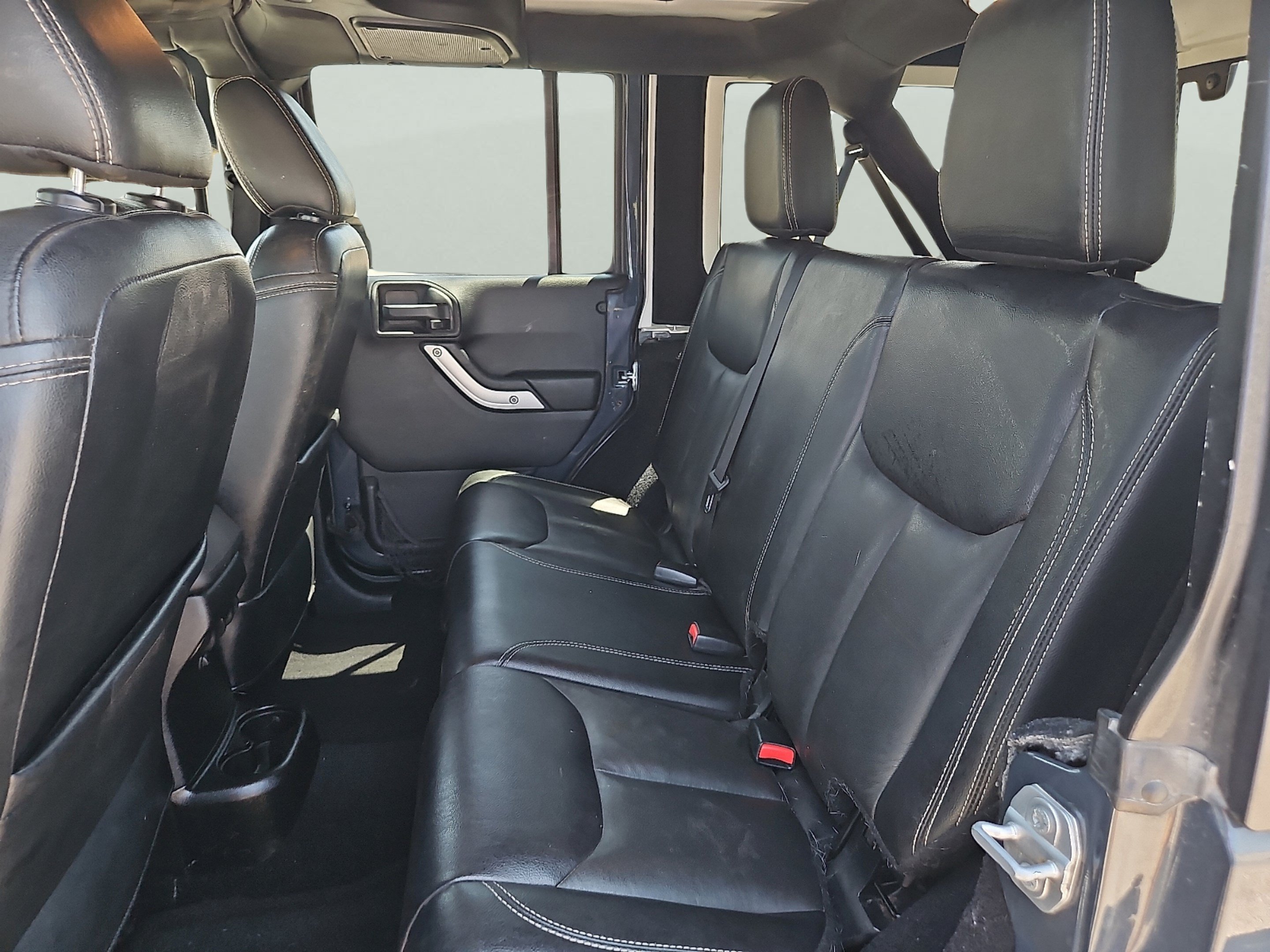 Used 2017 Rhino Clearcoat Jeep Unlimited Rubicon image 13