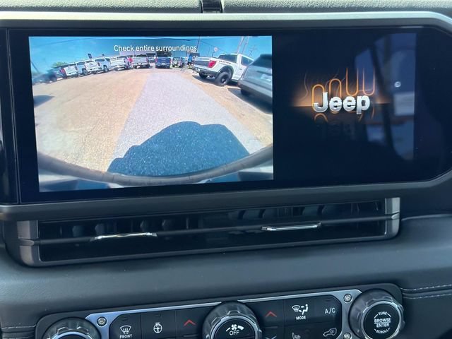 Used 2024 Bright White Clea Jeep Sahara image 31