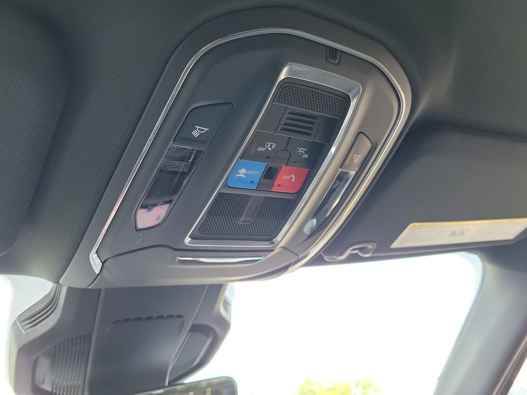 New 2026 Hydro Blue Pearlcoat Jeep Laredo image 29
