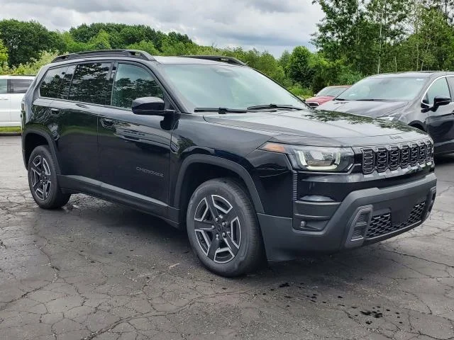 New 2026 Diamond Black Crystal Pearl-Coat Exterior Paint Jeep Limited image 2