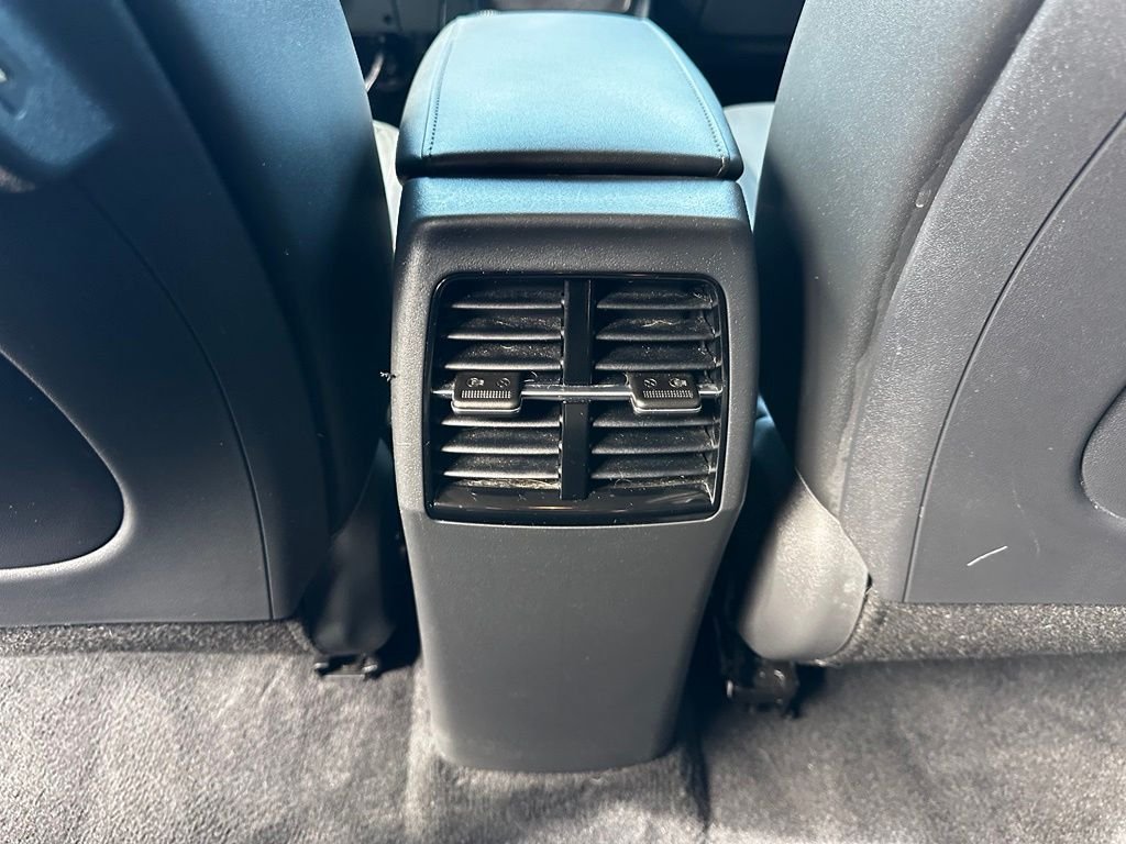 Used 2023 Gray Kia Wind image 20