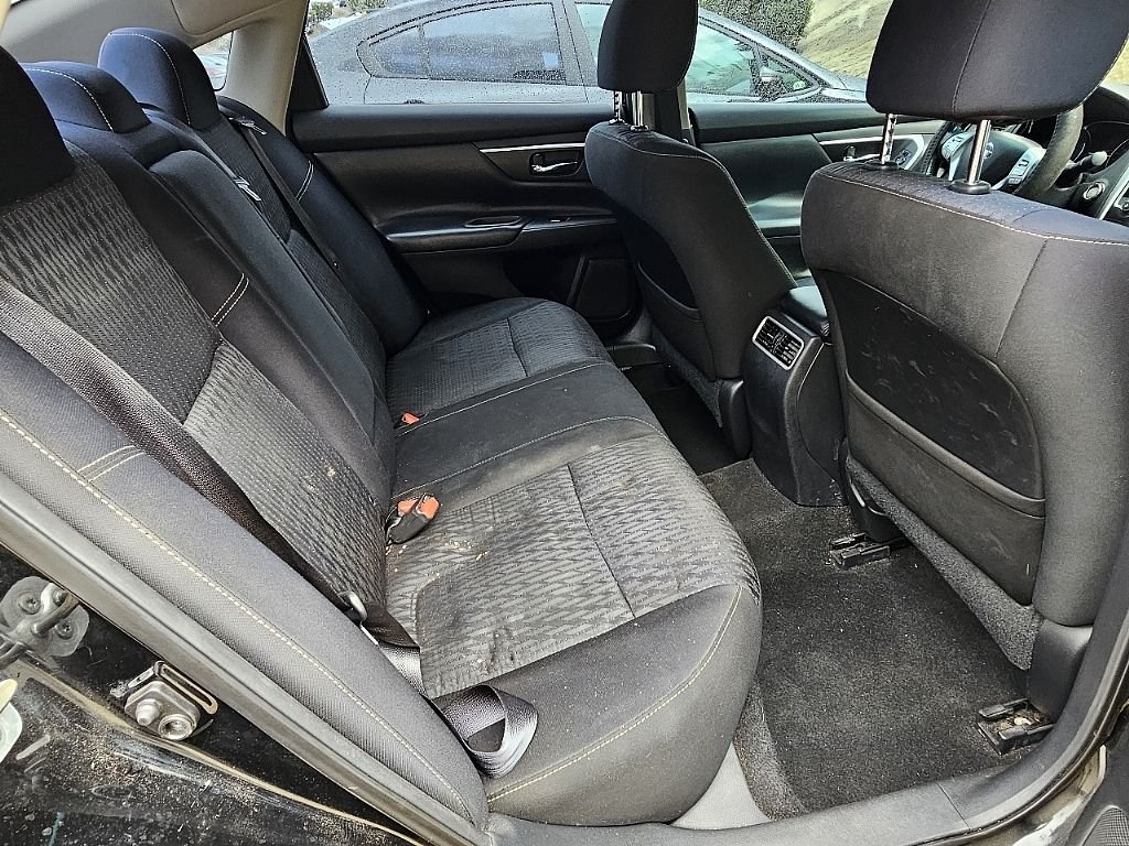 Used 2016 Black Nissan 2.5 SV image 7