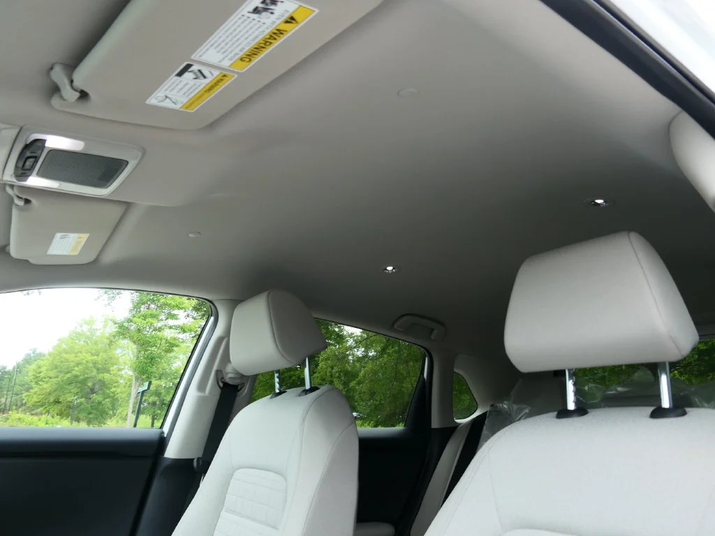 New 2027 Platinum White Pearl Honda LX image 30