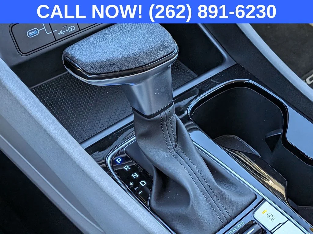 Certified Used 2025 Gray Hyundai SE image 21