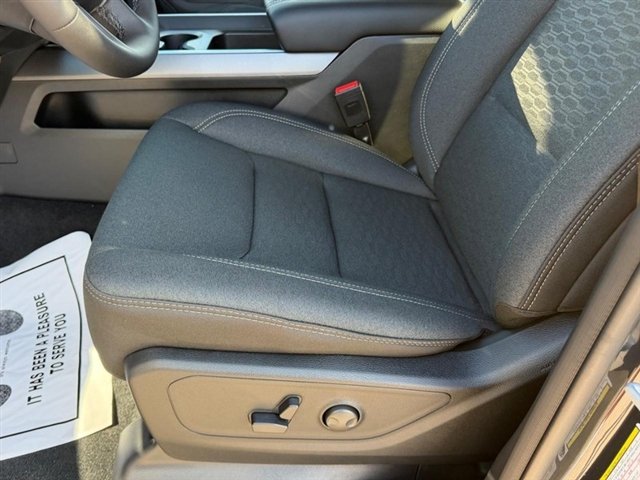 New 2027 Forged Blue Metallic Exterior Paint RAM Big Horn image 19