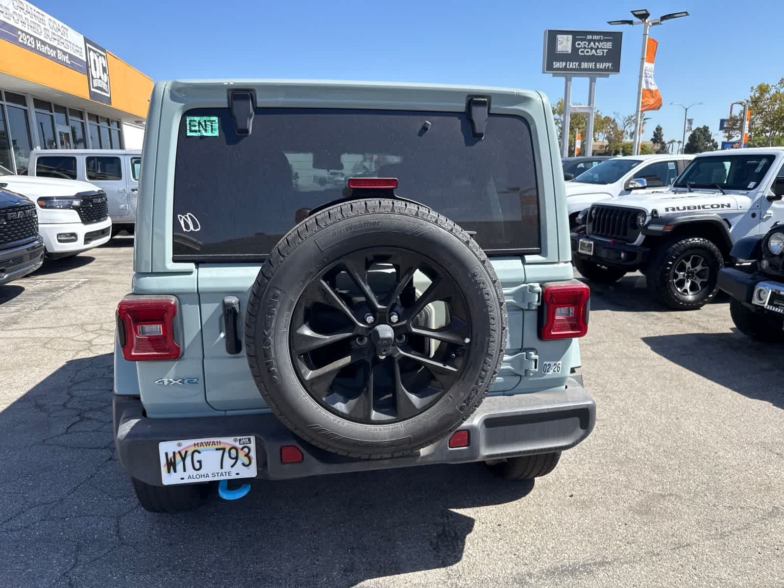 Used 2024 Earl Clearcoat Jeep Sahara image 18