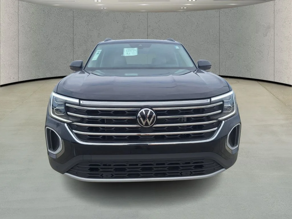 New 2026 Black Volkswagen 2.0T SE w/Technology image 7
