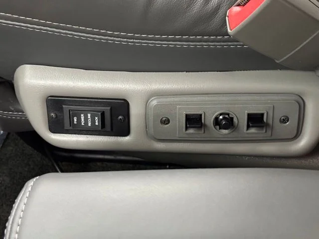 2022 Chevrolet Express Cargo Work Van - Photo 36