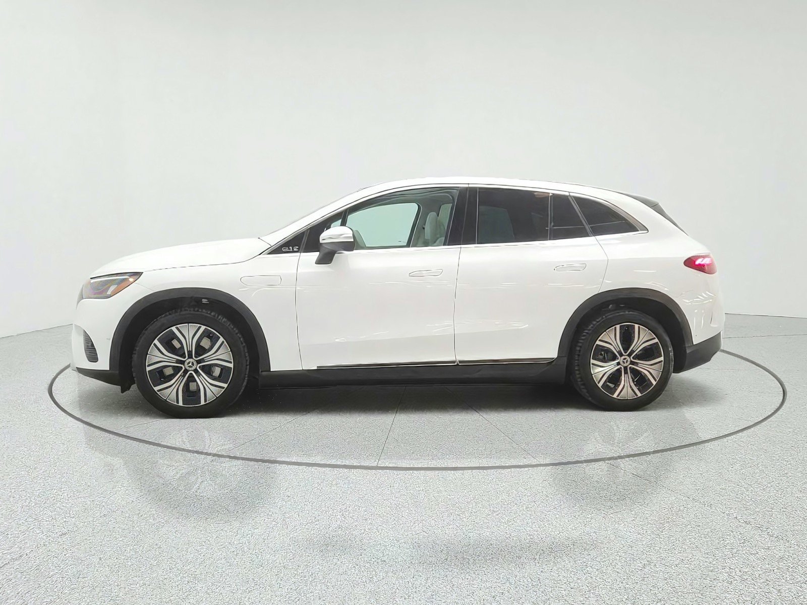 Used 2023 Polar White Mercedes-Benz EQE 350+ SUV image 8