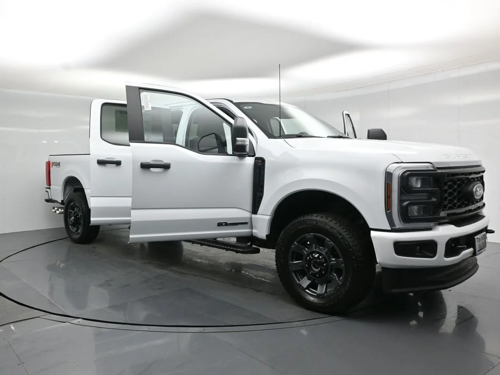 New 2026 Oxford White Ford XL image 26