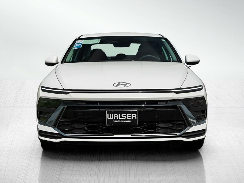 New 2026 Serenity White Hyundai SE FWD image 26