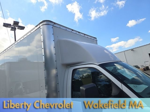 Used 2024 Summit White Chevrolet 2WT image 5