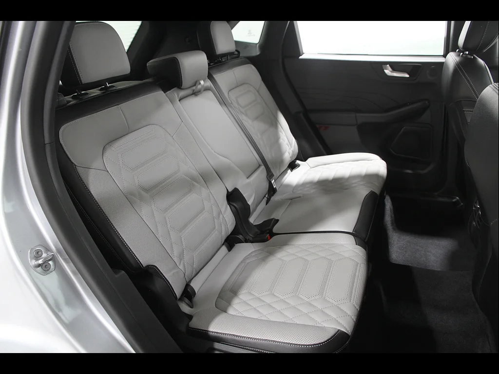 Used 2023 Iconic Silver Ford Platinum image 18
