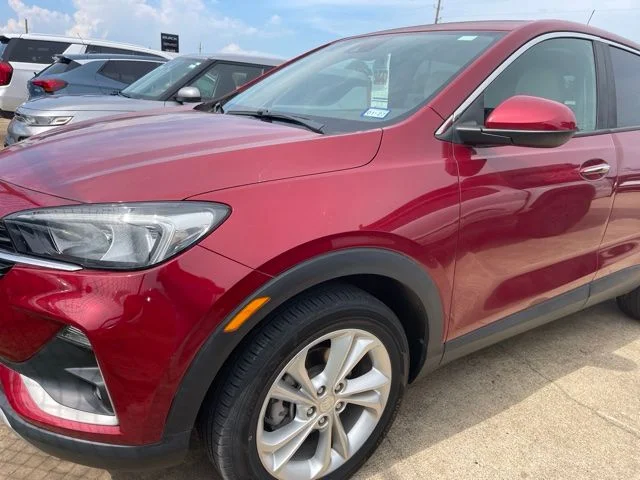 Used 2020 Red Buick Preferred image 2