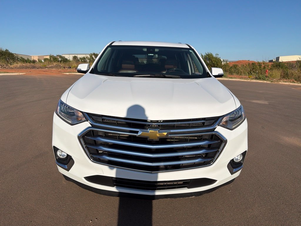 Used 2019 Summit White Chevrolet High Country image 2