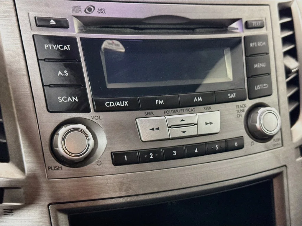 Used 2013 Silver Subaru 2.5i image 15