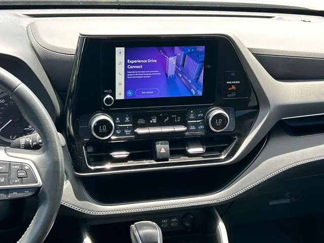 Used 2023 Silver Toyota LE image 17