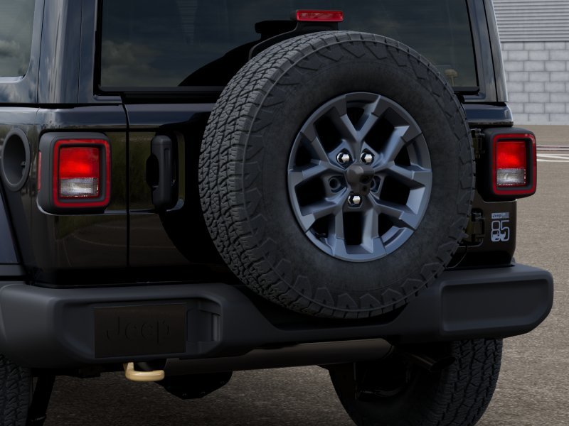 New 2026 Black Clear-Coat Exterior Paint Jeep 85th Anniversary Edition image 39