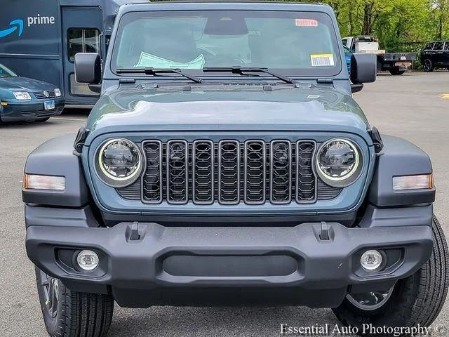 New 2026 Anvil Clear-Coat Exterior Paint Jeep Sport S image 4