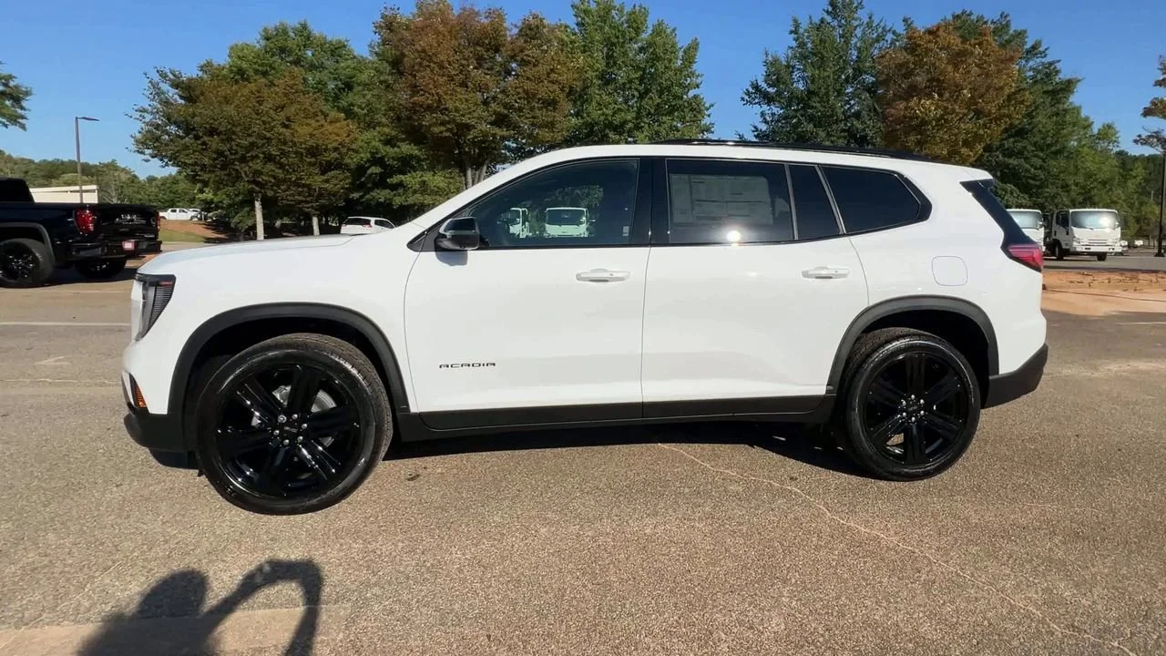 New 2026 Summit White GMC Elevation image 5