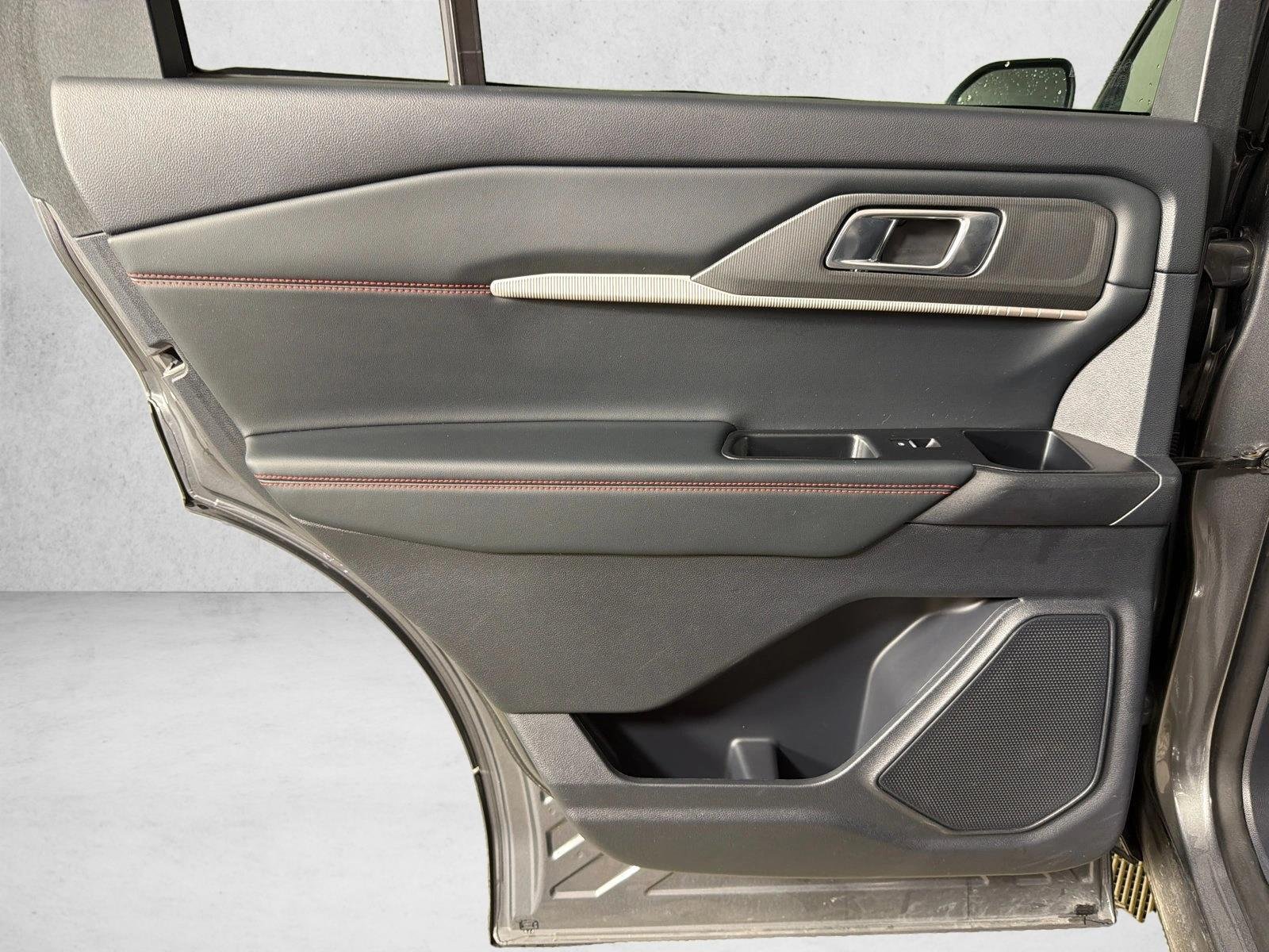 Used 2025 Carbonized Gray Metallic Ford ST-Line image 22