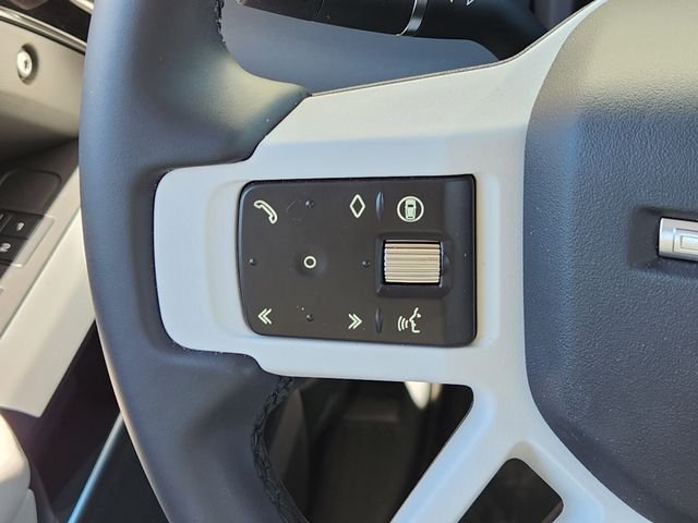 Used 2025 Santorini Black Metallic Land Rover X-Dynamic SE image 26