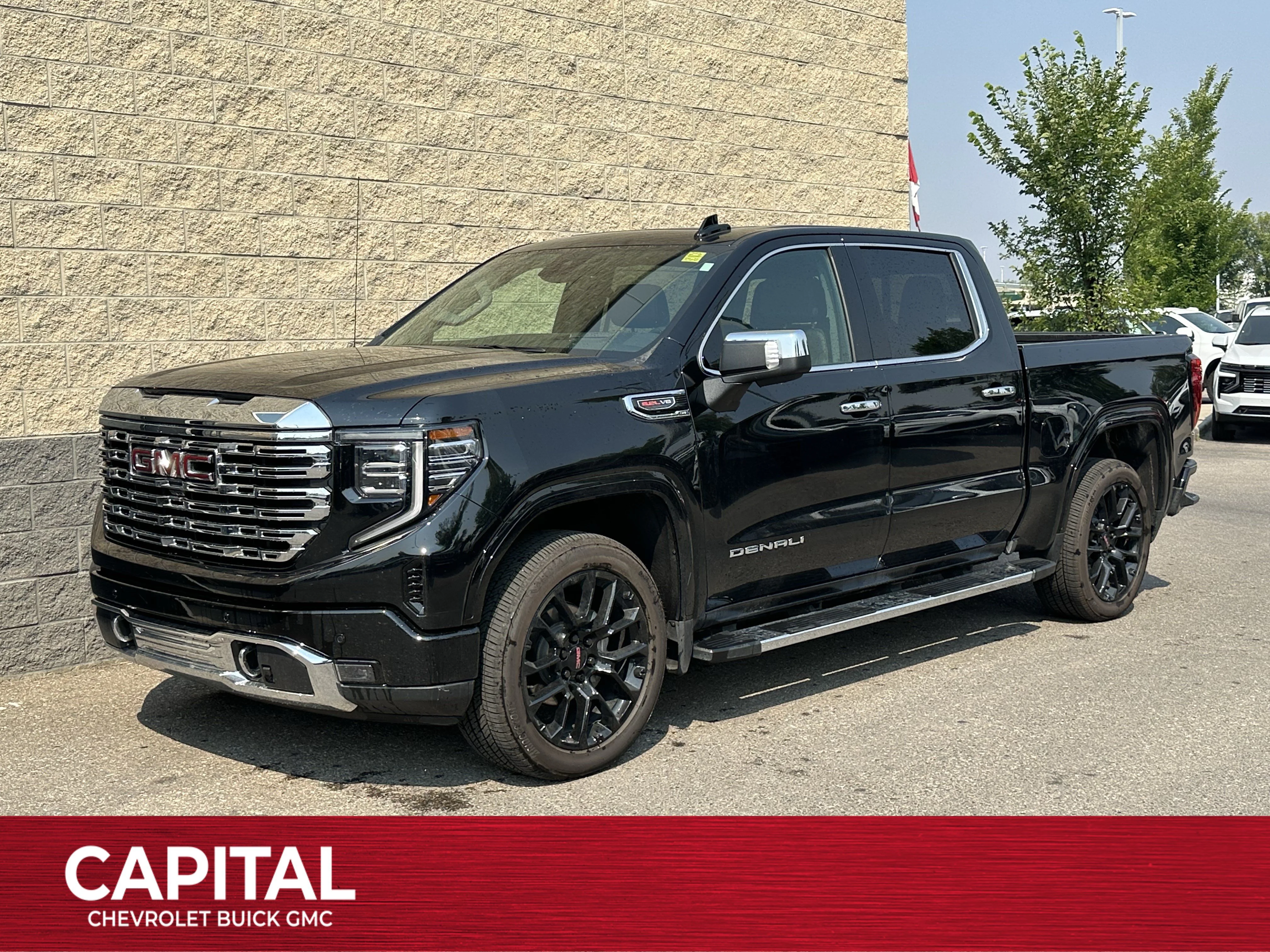 Certified Used 2025  GMC Denali image 1